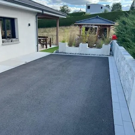 Superbe Maison Au Calme - Piscine Chantraine
