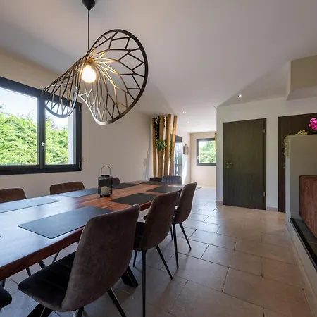 Prázdninový dům Superbe Maison Au Calme - Piscine Chantraine